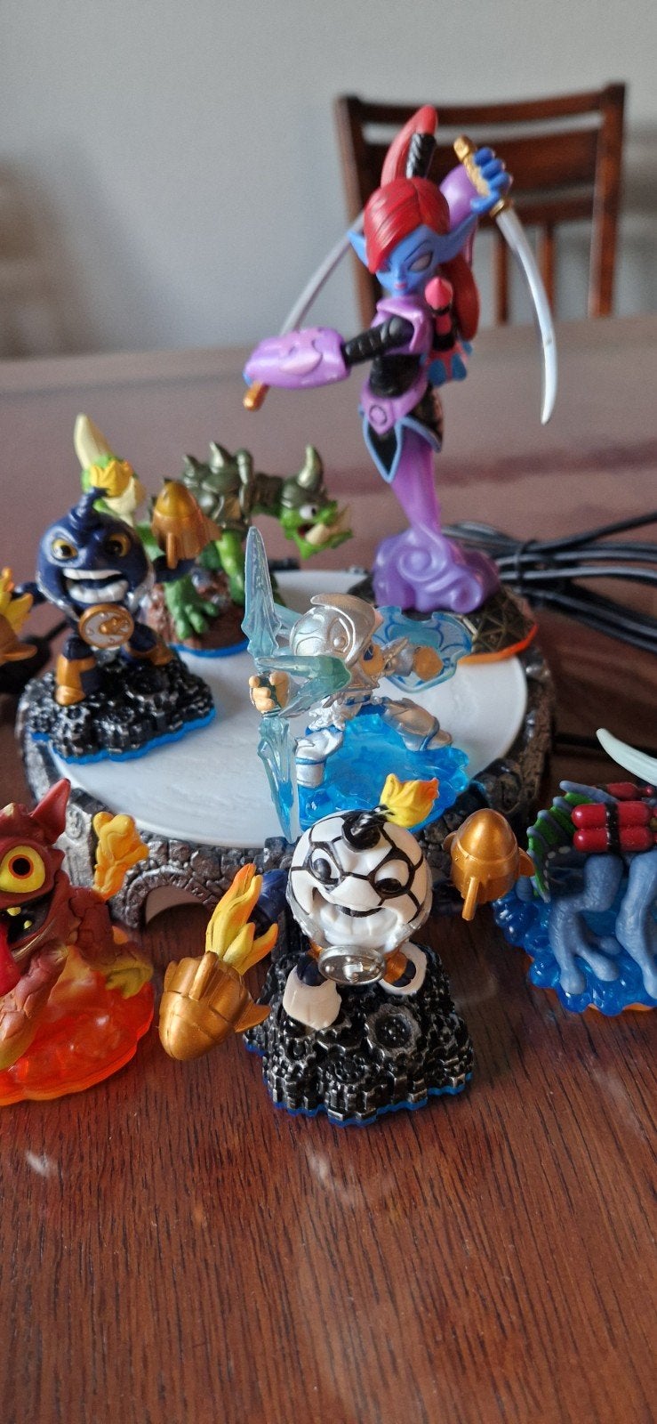 Skylanders: 15 gewone, 4 verwisselbare en spelplateau, Ophalen of Verzenden, Gebruikt