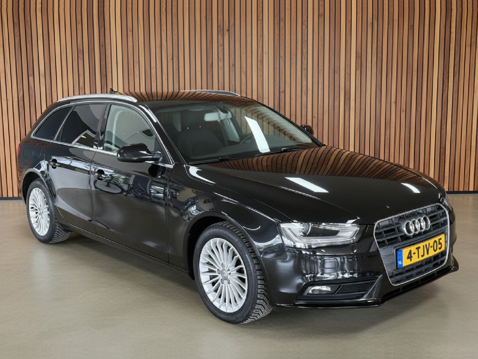 Audi A4 Avant 1.8 TFSI Business Edition | Navi | Airco, Voorwielaandrijving, Gebruikt, Euro 6, 4 cilinders