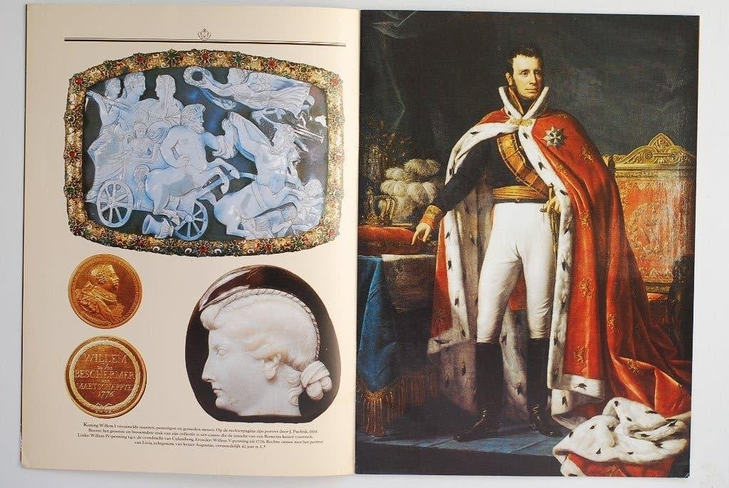 Koninklijk Album Vorsten 1988 - Collecties Oranjehuis, Verzenden, Zo goed als nieuw