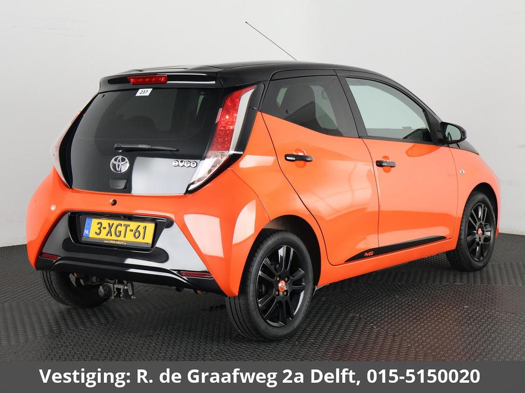 Toyota Aygo 1.0 VVT-i X-Cite Bi-Tone | 1e eigenaar | Airco |, Voorwielaandrijving, Stof, Gebruikt, Overige kleuren