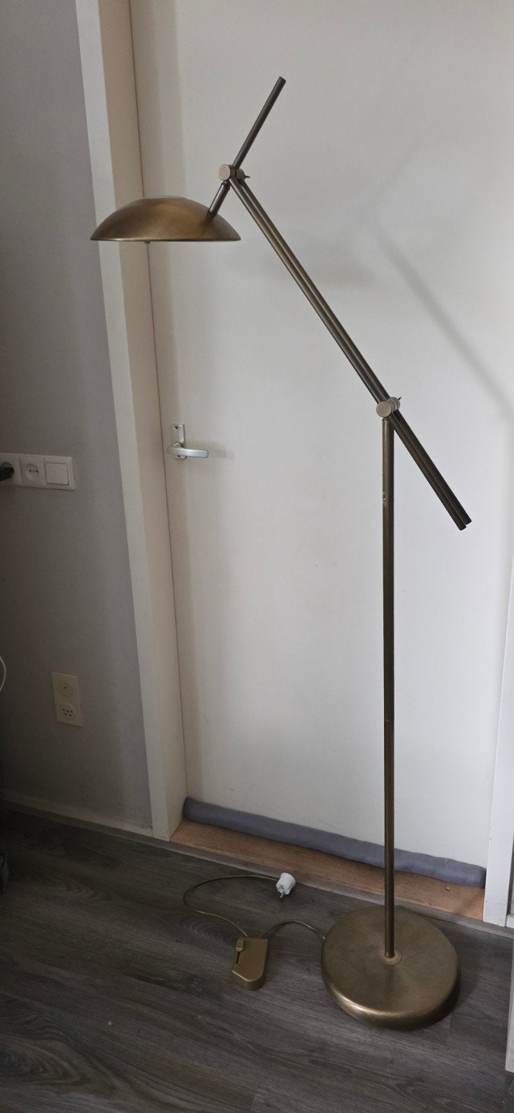 Vloerlamp 2 stuks €15,-, Ophalen, 150 tot 200 cm