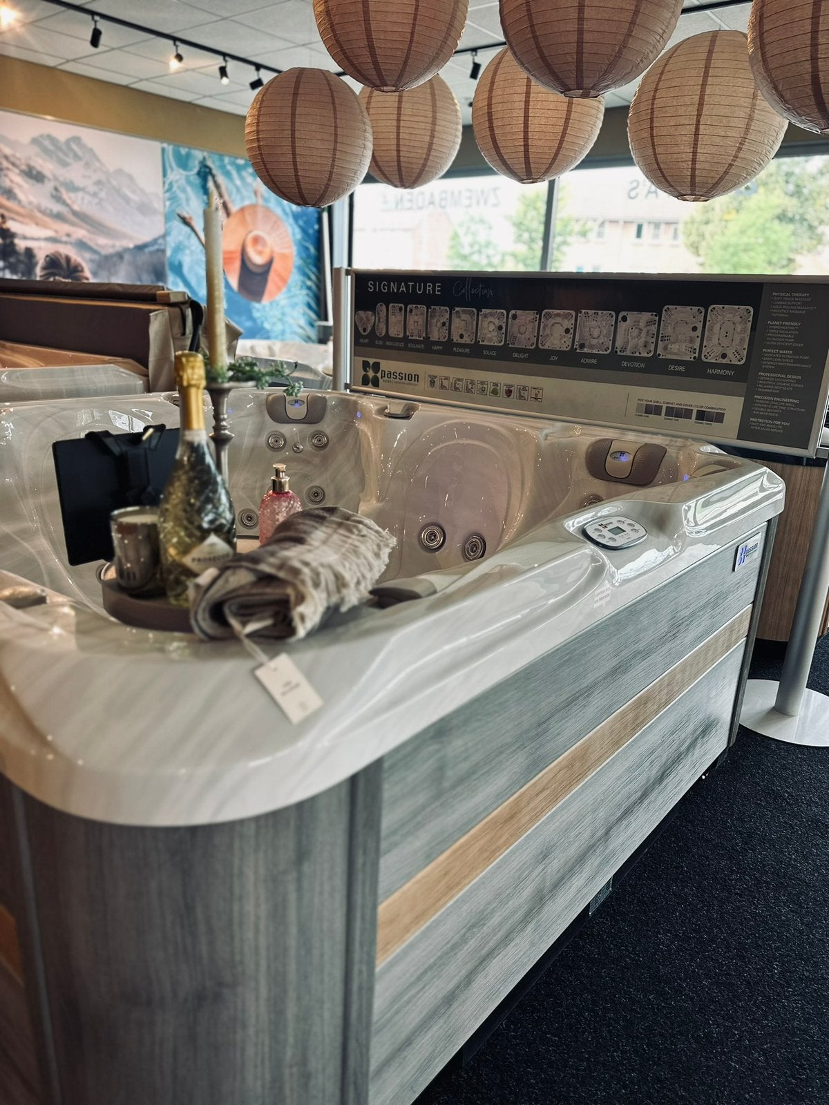 Jacuzzi Showroommodel Passion Spa, Ophalen, Nieuw, Vast