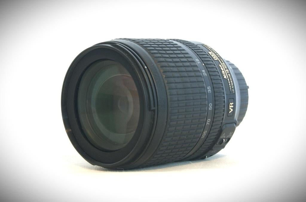 Nikon 18 105 VR, heel scherpe allround lens!, Ophalen, Zo goed als nieuw, Telelens, Zoom