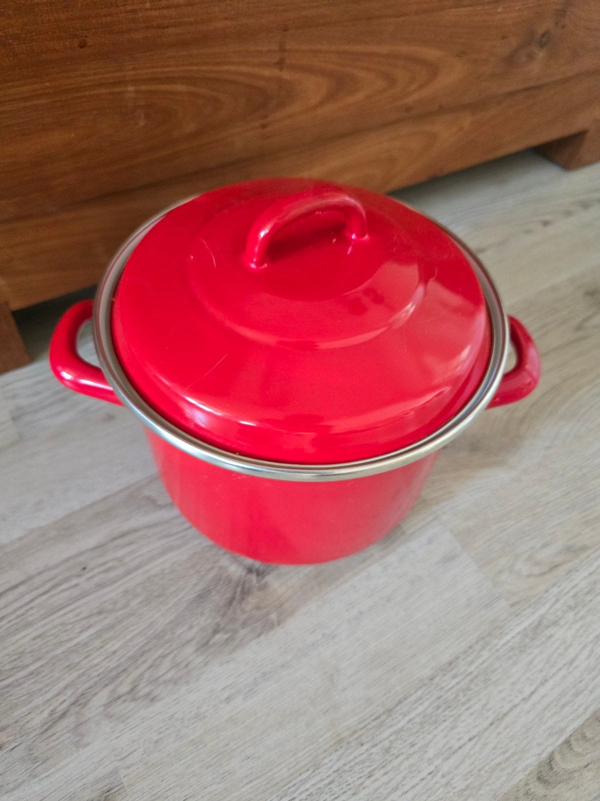Rode emaille pan met deksel, 20 cm diameter, 15 cm hoog, Ophalen, Metaal, Rood, Overige merken