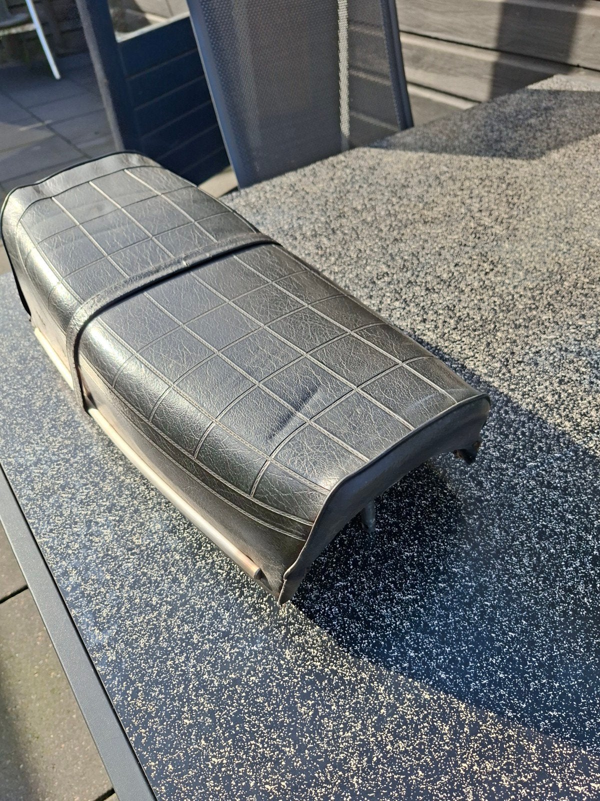 buddyseat zundapp met 2 kleine plekjes verder heel netjes, Fietsen en Brommers, Ophalen of Verzenden, Gebruikt