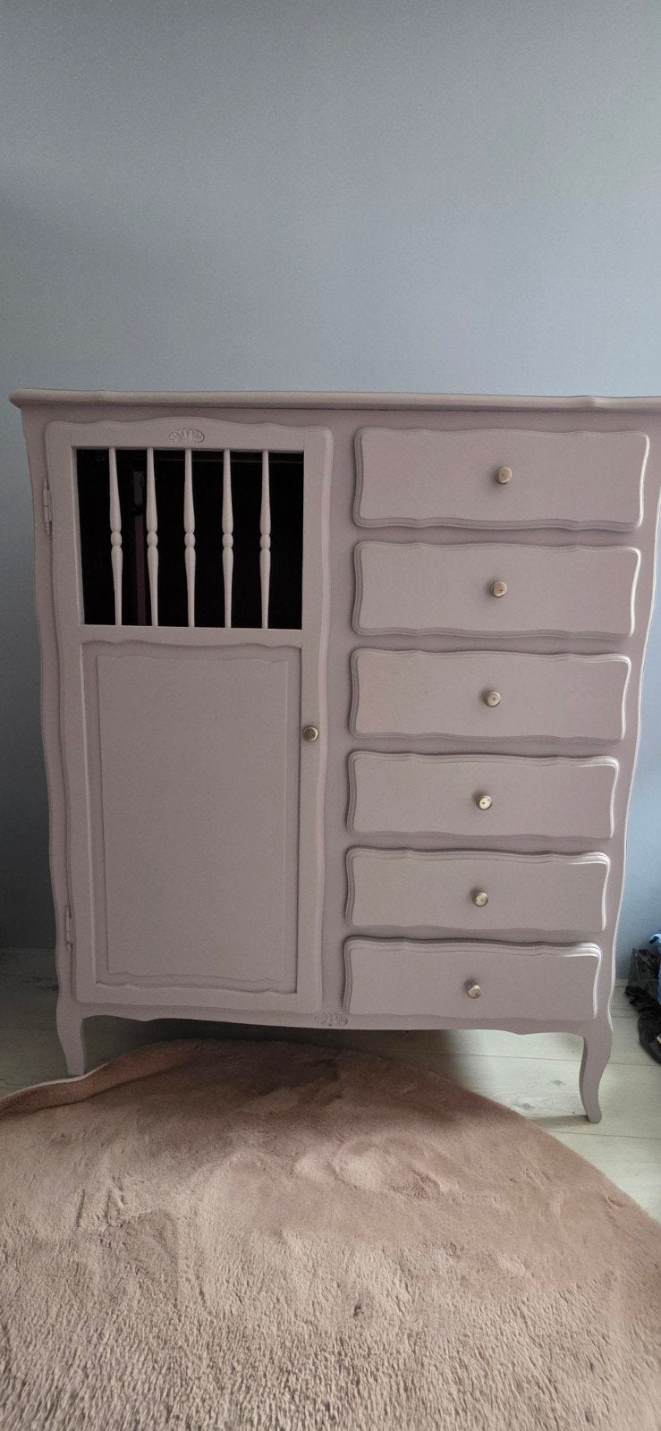 Lila kastje met zes lades en een deurtje, brocante/vintage, Ophalen