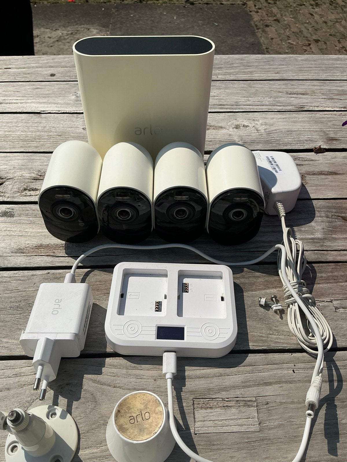 Arlo Ultra Beveiligingscamera's op wifi, Ophalen of Verzenden, Zo goed als nieuw, Buitencamera