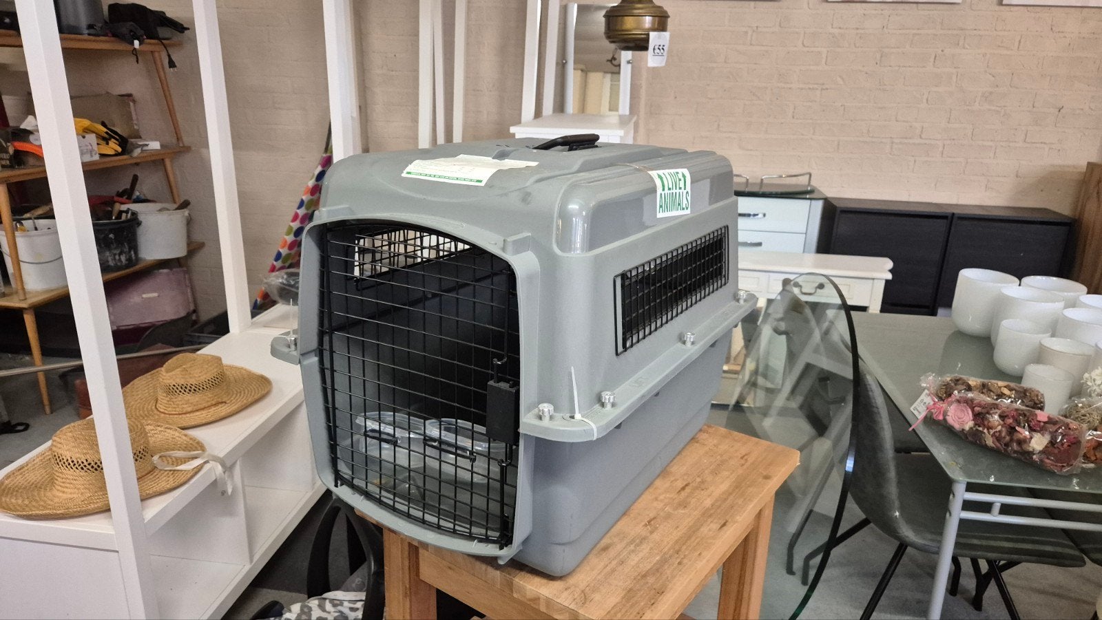 Petmate Sky Kennel 25-30 lbs – IATA goedgekeurde transportbo, Ophalen of Verzenden, J, B, J