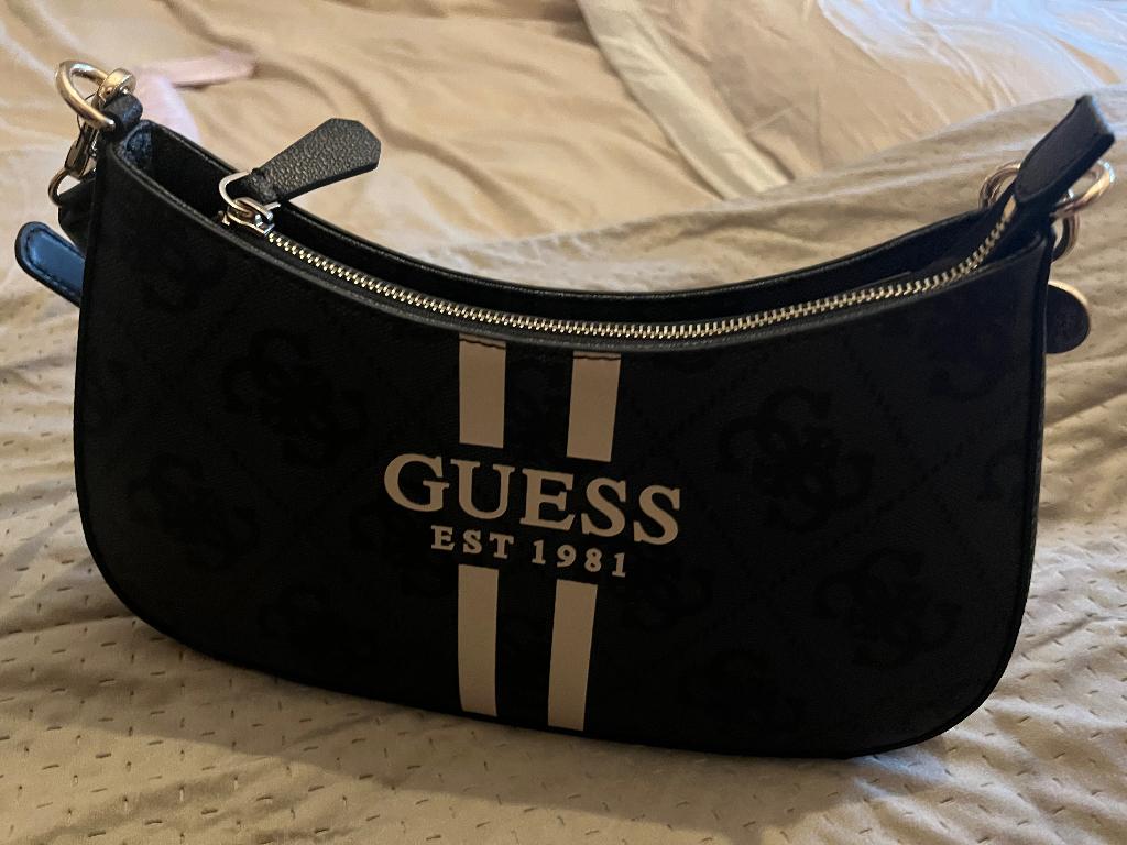 Guess tas, Sieraden, Tassen en Uiterlijk, Tassen | Damestassen, Ophalen, Nieuw, Zwart, Handtas