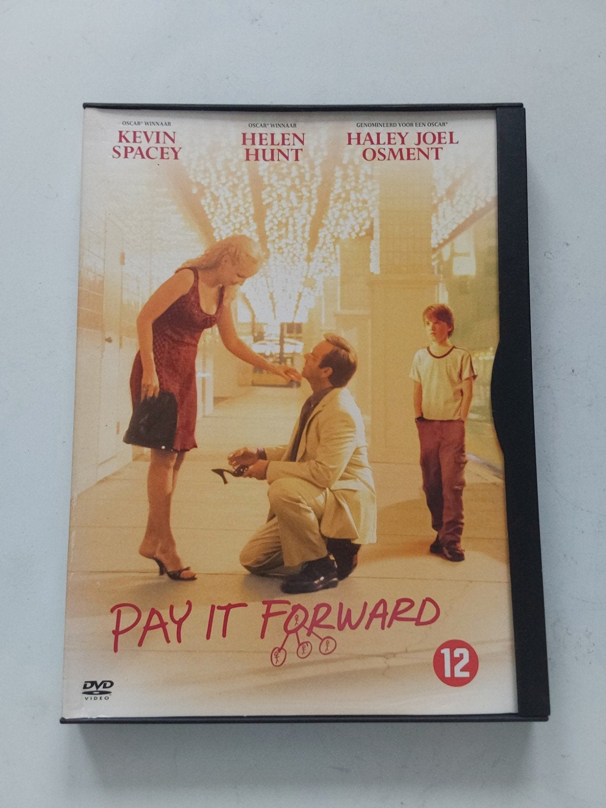 Pay It Forward, Engels, Nederlands, Ophalen of Verzenden, Zo goed als nieuw