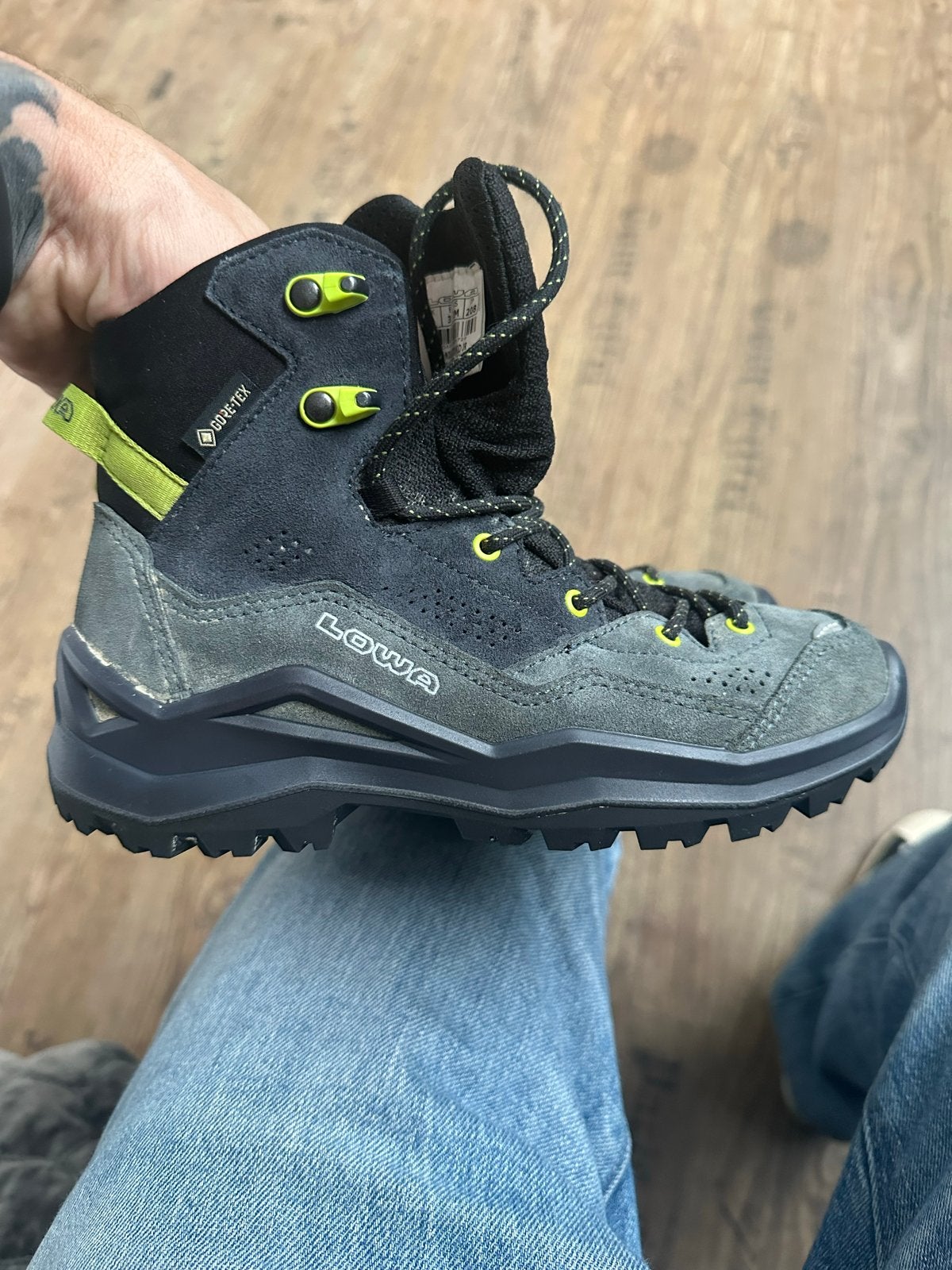 Lowa Wandax GTX Mid Jr. Wandelschoenen - Maat 33, Sport en Fitness, Bergsport en Wandelen, Ophalen of Verzenden, Gebruikt, Schoenen
