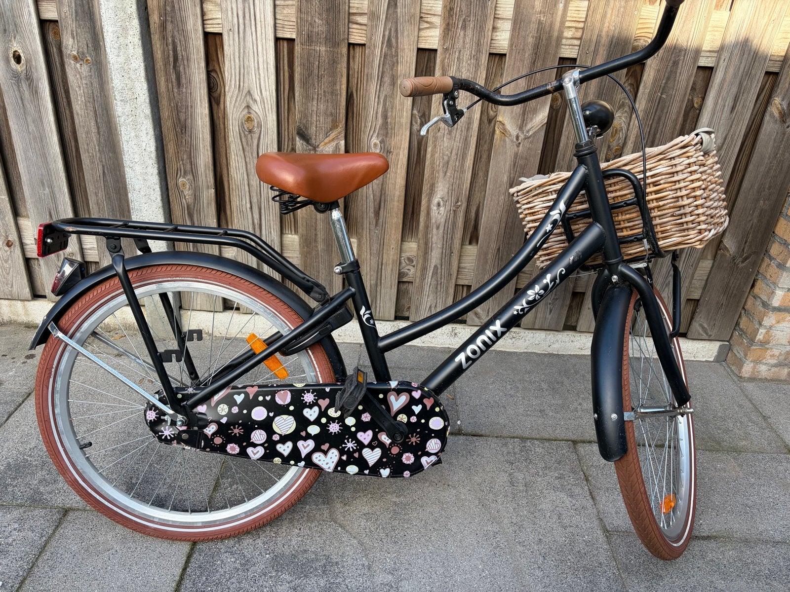 Zonix 24 inch meisjesfiets met mand en vrolijke kettingkast, Ophalen, Gebruikt