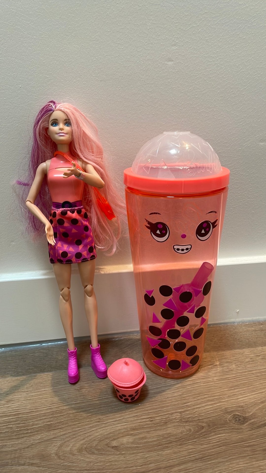 Barbie Mattel 2023 met grote beker, Ophalen, Zo goed als nieuw, Barbie