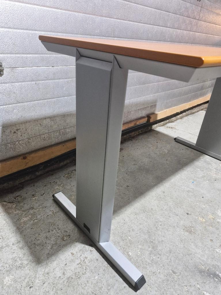 Zeer degelijk solide 120x60 design bureau, 120 cm, Overige merken, Onbekend, 60 cm