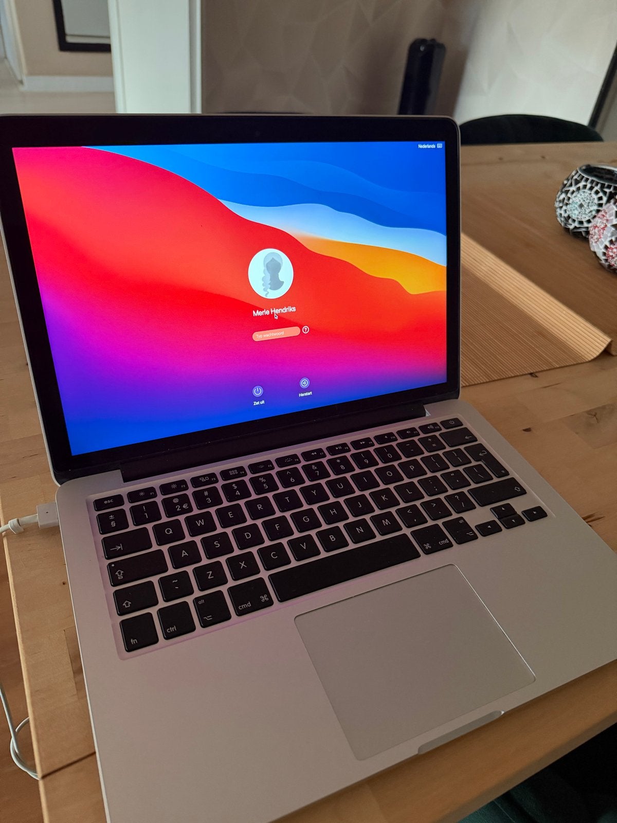 MacBook Pro  ZGAN