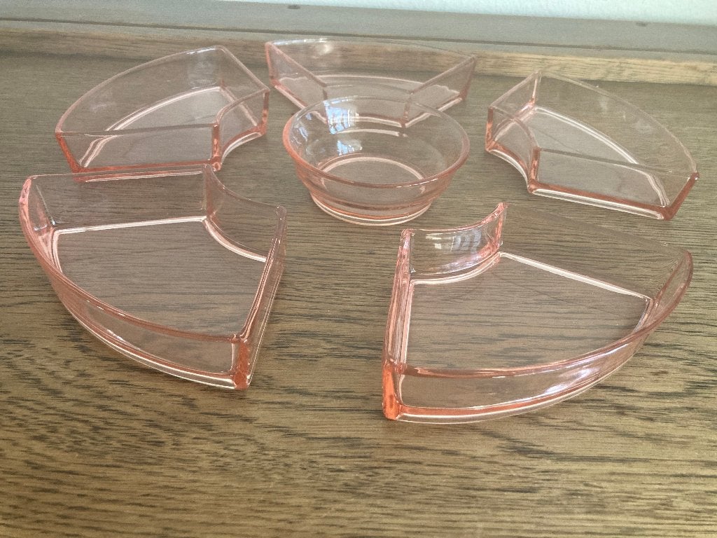 Seventies roze gloed glazen snackschaaltjes cirkel setje, Vintage, Ophalen of Verzenden, Glas, Schaal of Schalen