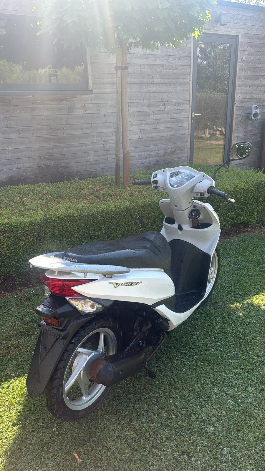 Honda vision, Fietsen en Brommers, Ophalen, Zo goed als nieuw