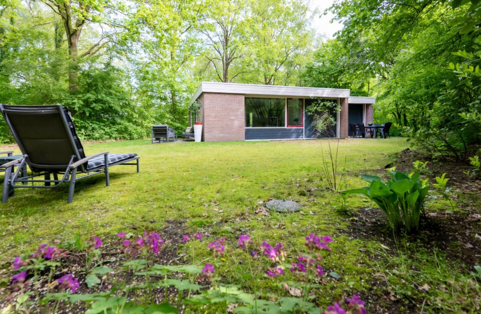 Moderne recreatiebungalow rustig gelegen in het drentse bos, 2 slaapkamers, 71 m², Verkoop zonder makelaar, Drenthe