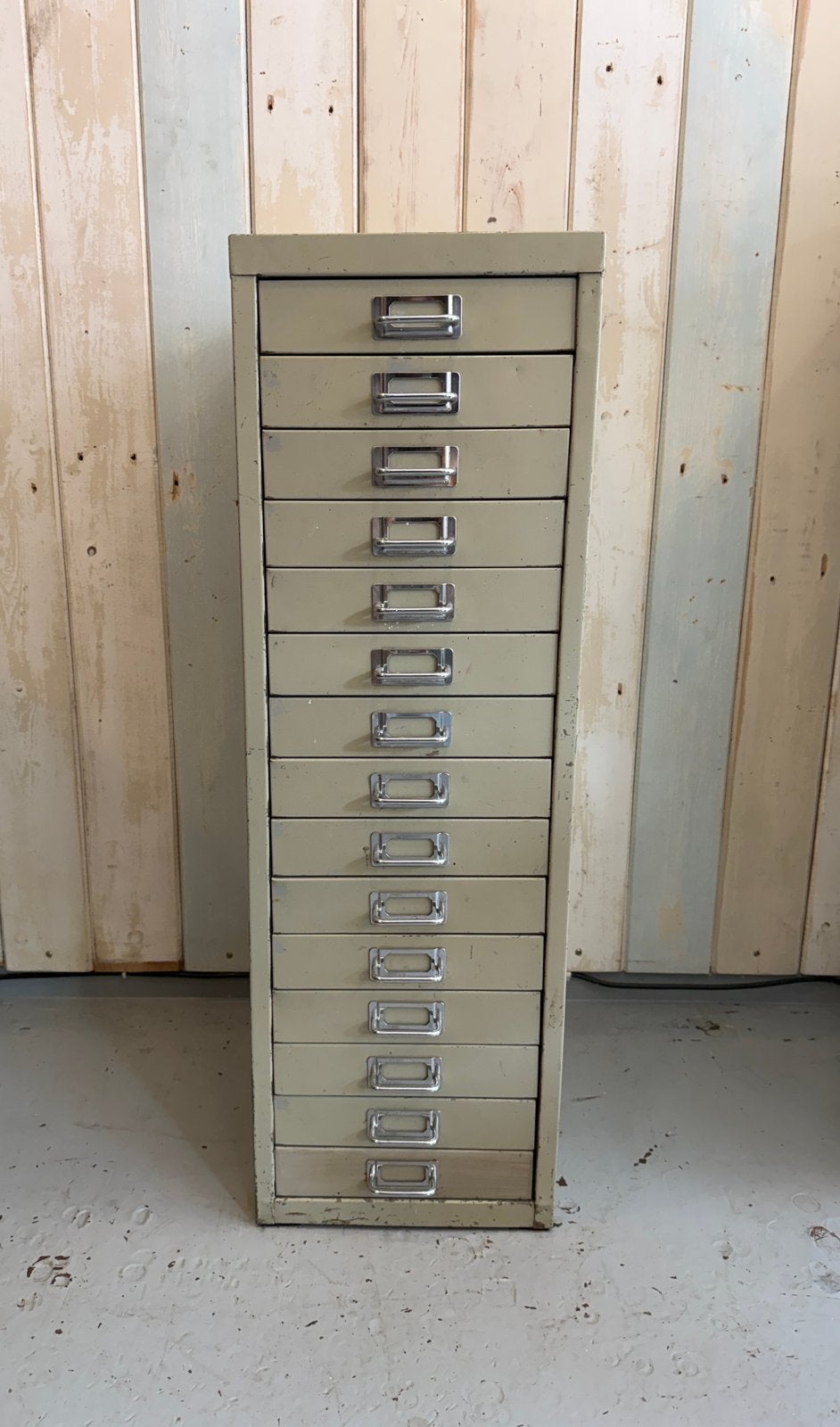 Vintage industriële ladekast - ijzeren ladekastje, Huis en Inrichting, ., Ophalen of Verzenden, Zo goed als nieuw, .