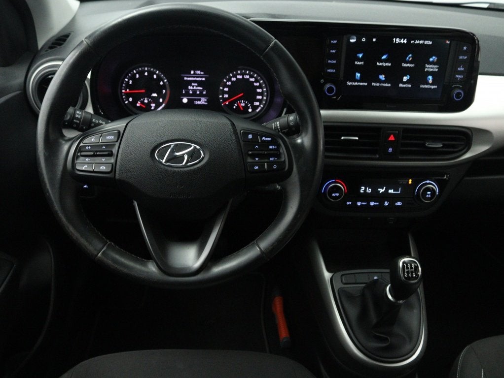 Hyundai i10 1.0 Premium | Navigatie | Camera | Climate contr, Auto's, Hyundai, 12 maanden, Stof, Gebruikt, 899 kg