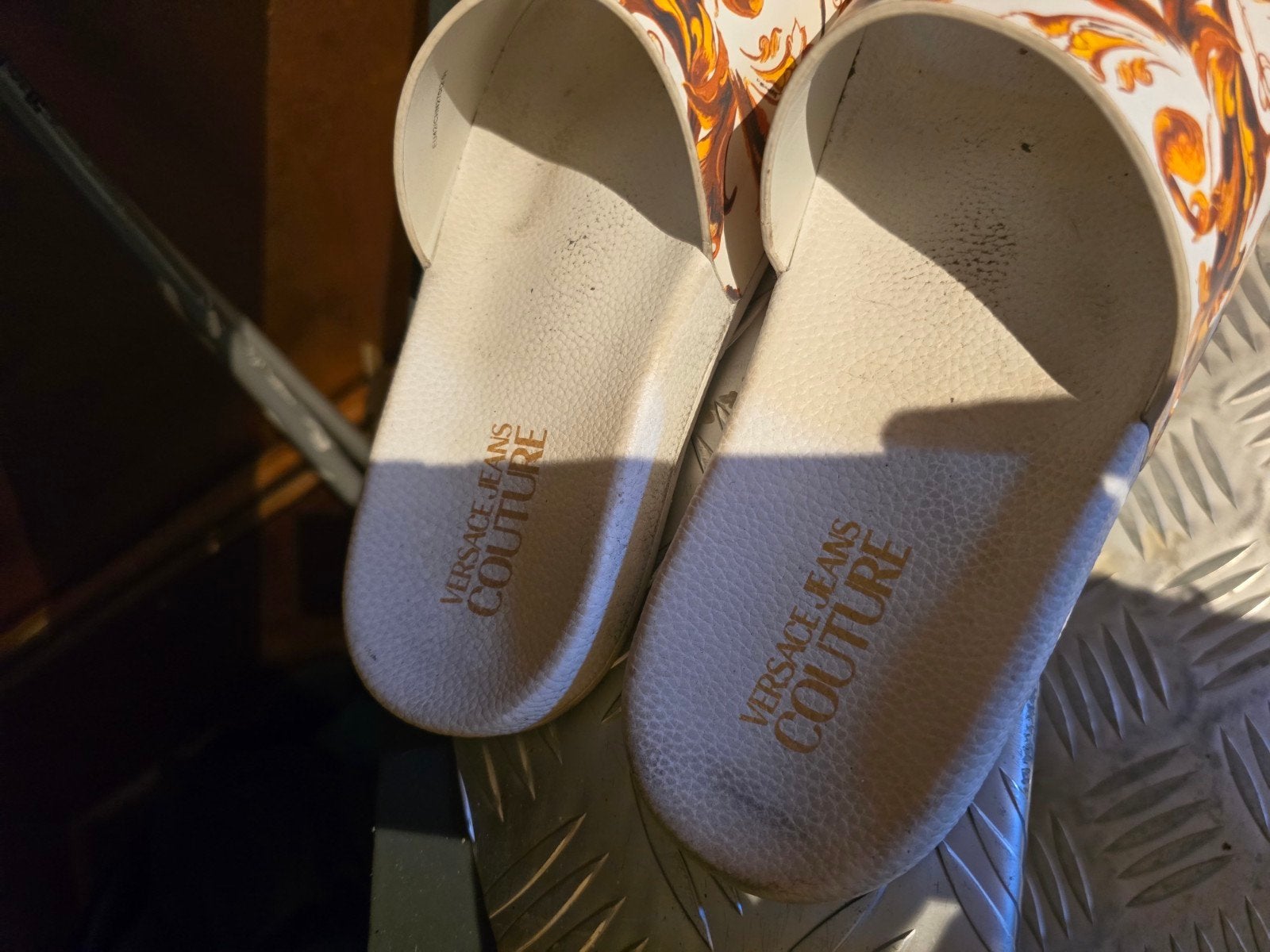 Versace Jeans Couture Slippers, Slippers, Wit, Ophalen of Verzenden, Gedragen