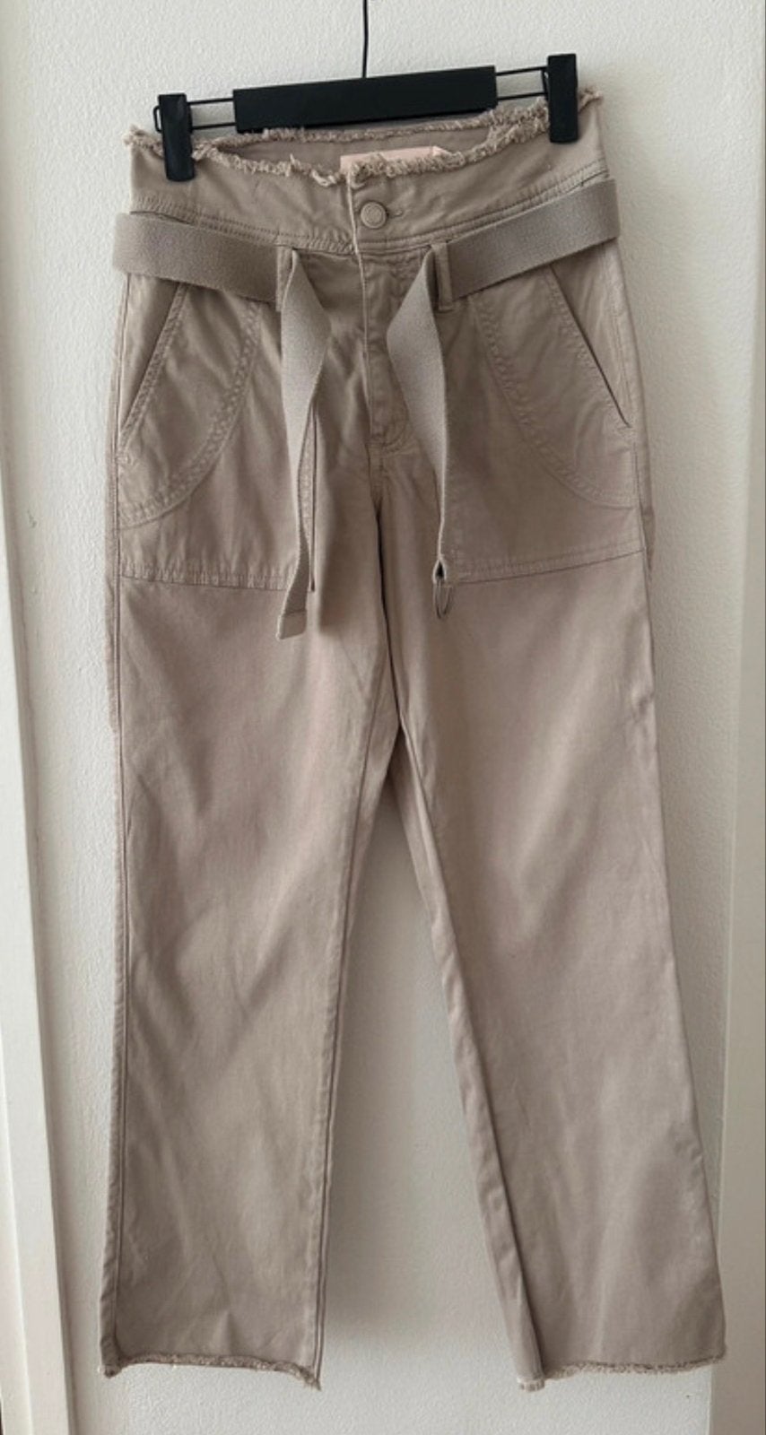 ZIZO Tarente broek maat 34 (XS) - Beige katoen/elastaan, Kleding | Dames, Broeken en Pantalons, Beige, Ophalen of Verzenden, Zo goed als nieuw