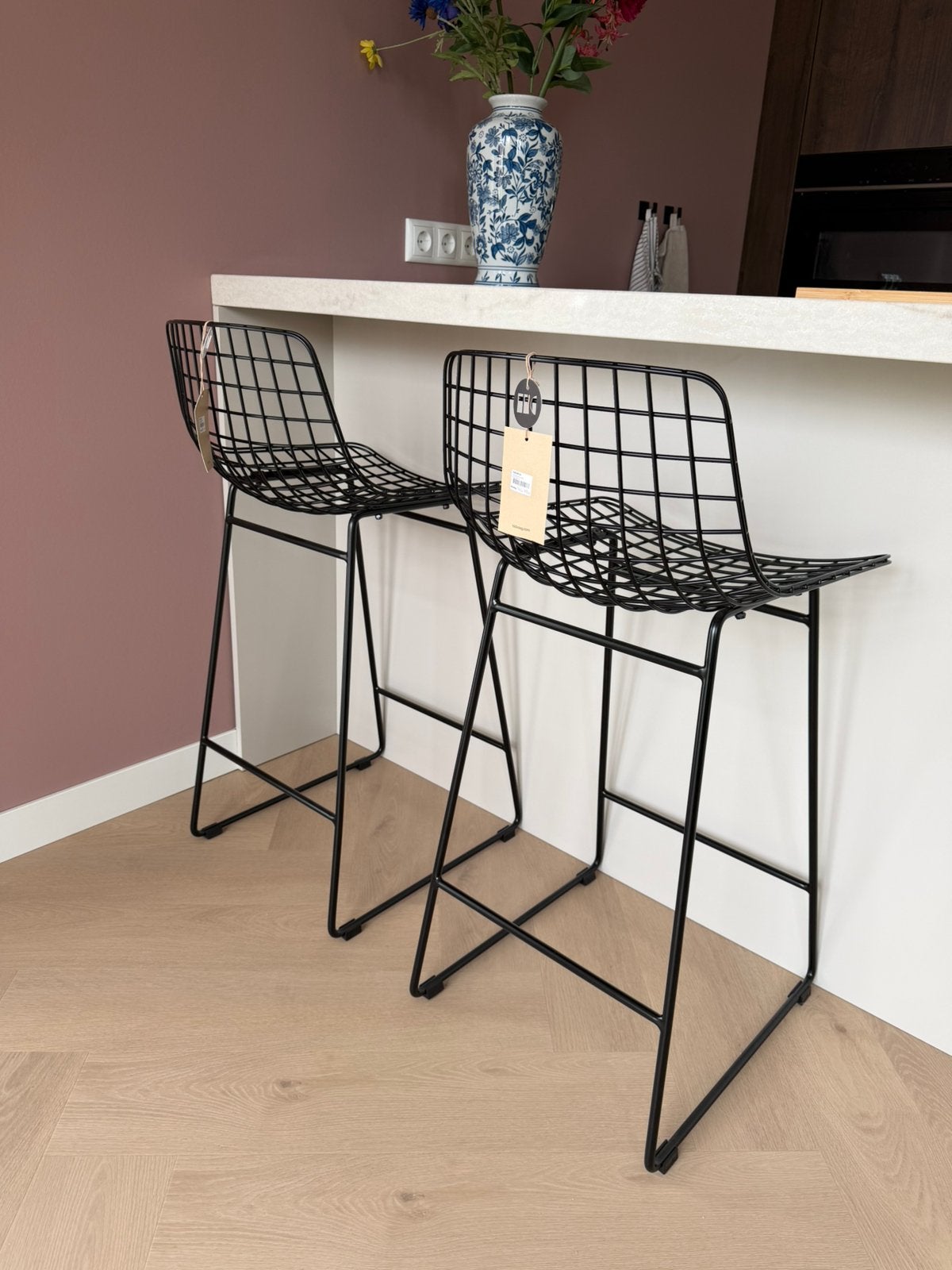 HK Living Wire | draad barstoelen met zitkussens beige, Huis en Inrichting, Barkrukken, 2 krukken, Ophalen, Zo goed als nieuw