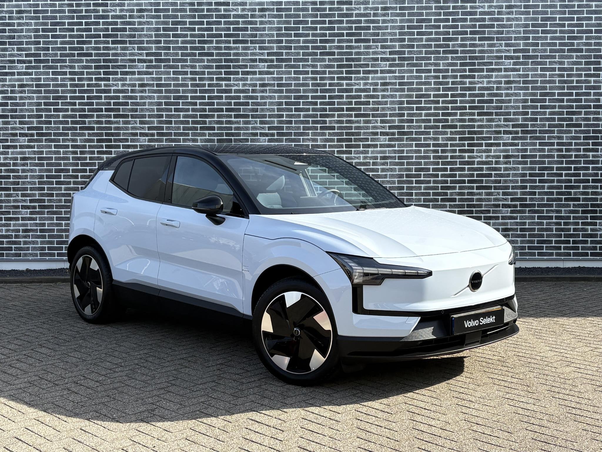 Volvo EX30 Single Motor Extended Range Plus 69 kWh | Warmtep, Auto's, Achterwielaandrijving, Gebruikt, Blauw, Leder en Stof