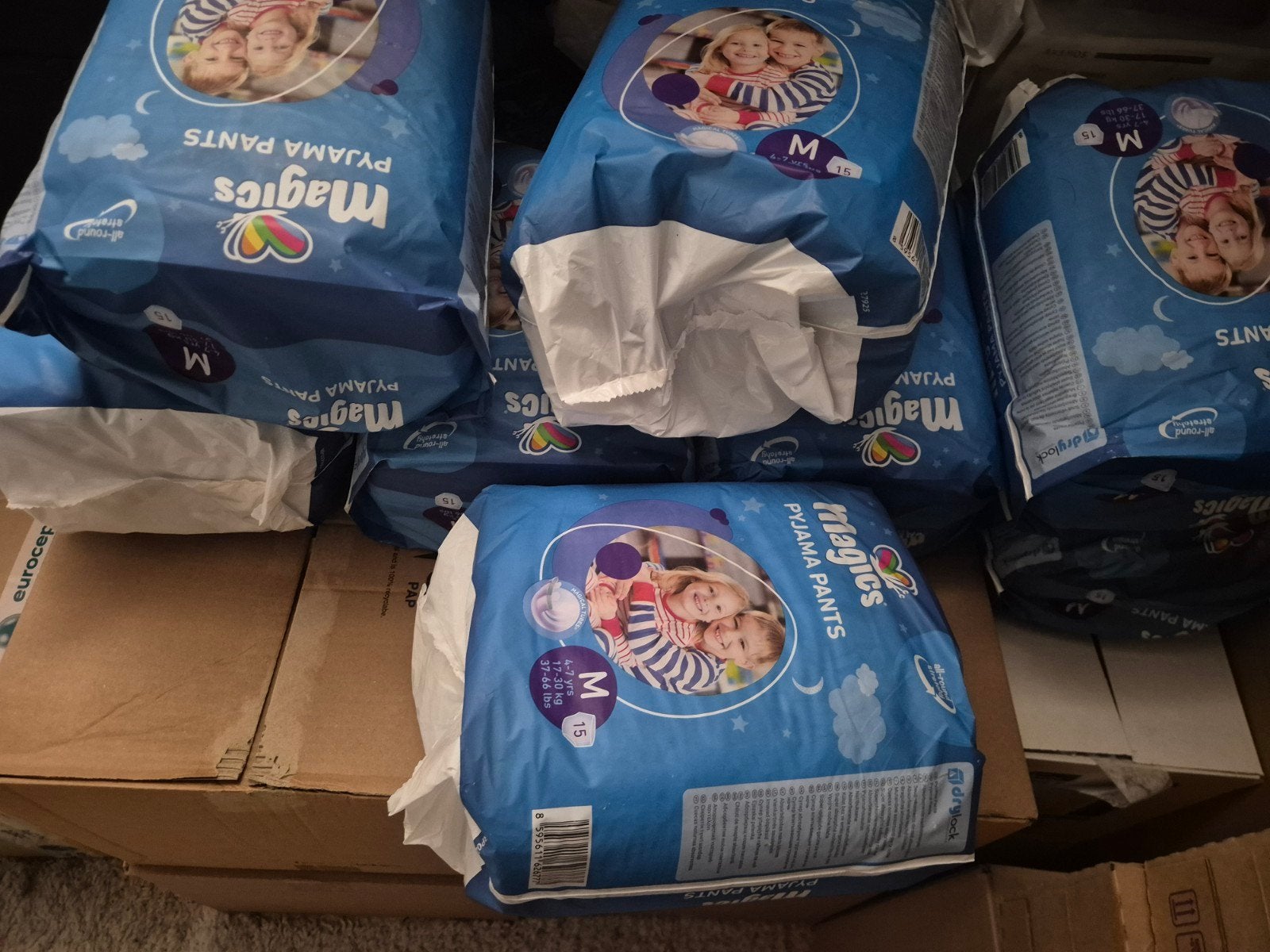 pampers /Luiers 42 pakken  3.50 euro per, Ophalen of Verzenden
