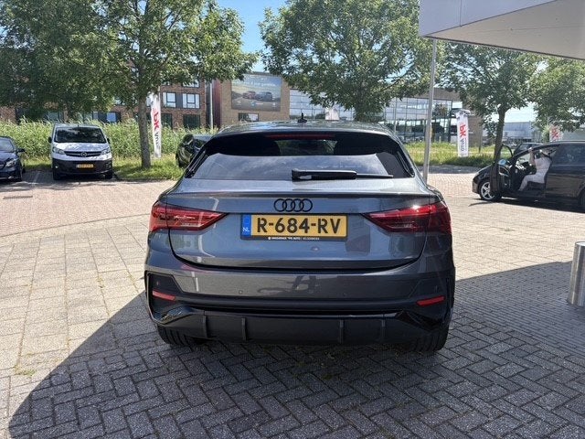 Audi Q3 Sportback 45 TFSI e S Edition | Navi | S-Line | Crui, Auto's, 12 maanden, Gebruikt, Parkeersensor, Hybride Elektrisch/Benzine