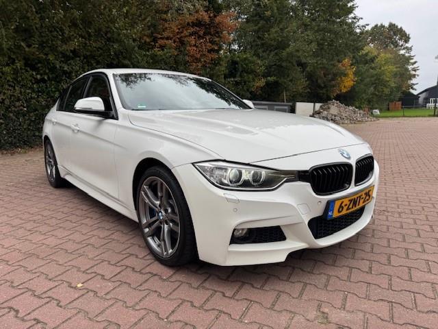 BMW 3 Serie 316i HIGH EXECUTIVE M-PERFORMANCE/XENON/LEER/NAV, Auto's, BMW, Automaat, Gebruikt, Euro 6, 4 cilinders