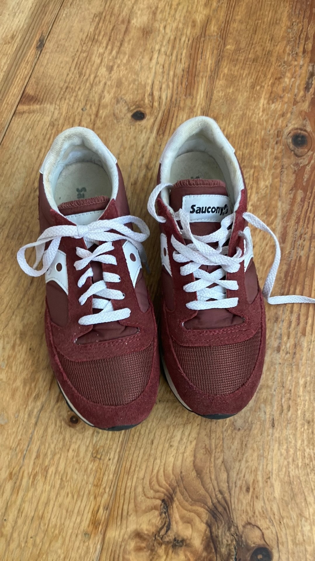 Saucony maat 40 Bordeaux rood, Sport en Fitness, Loopsport en Atletiek, Ophalen of Verzenden, Zo goed als nieuw, Saucony
