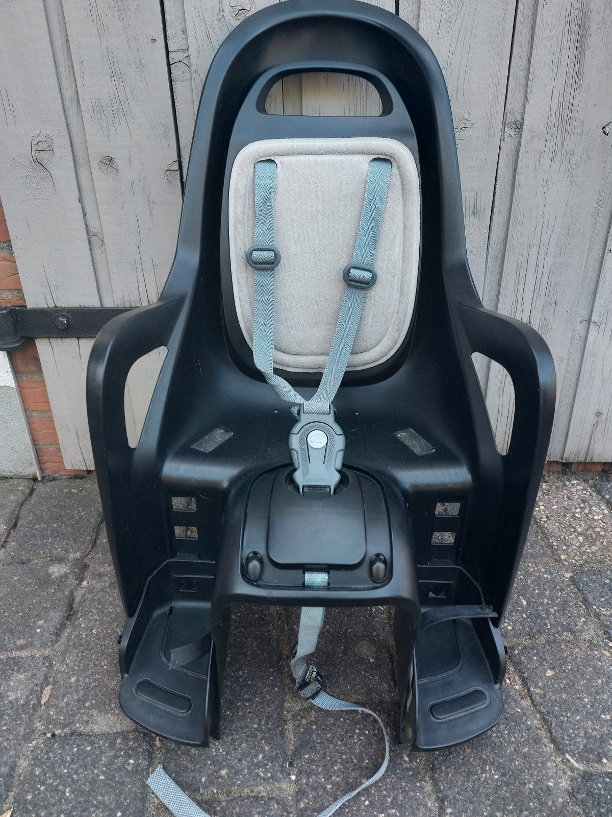 Polisport achterzitje 9-22kg, Ophalen