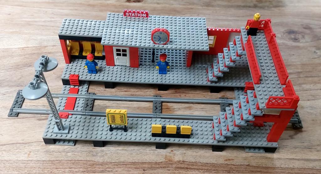 Lego Treinstation 7822 met instructieboekje, Lego, Ophalen of Verzenden, Inclusief minifiguren, City