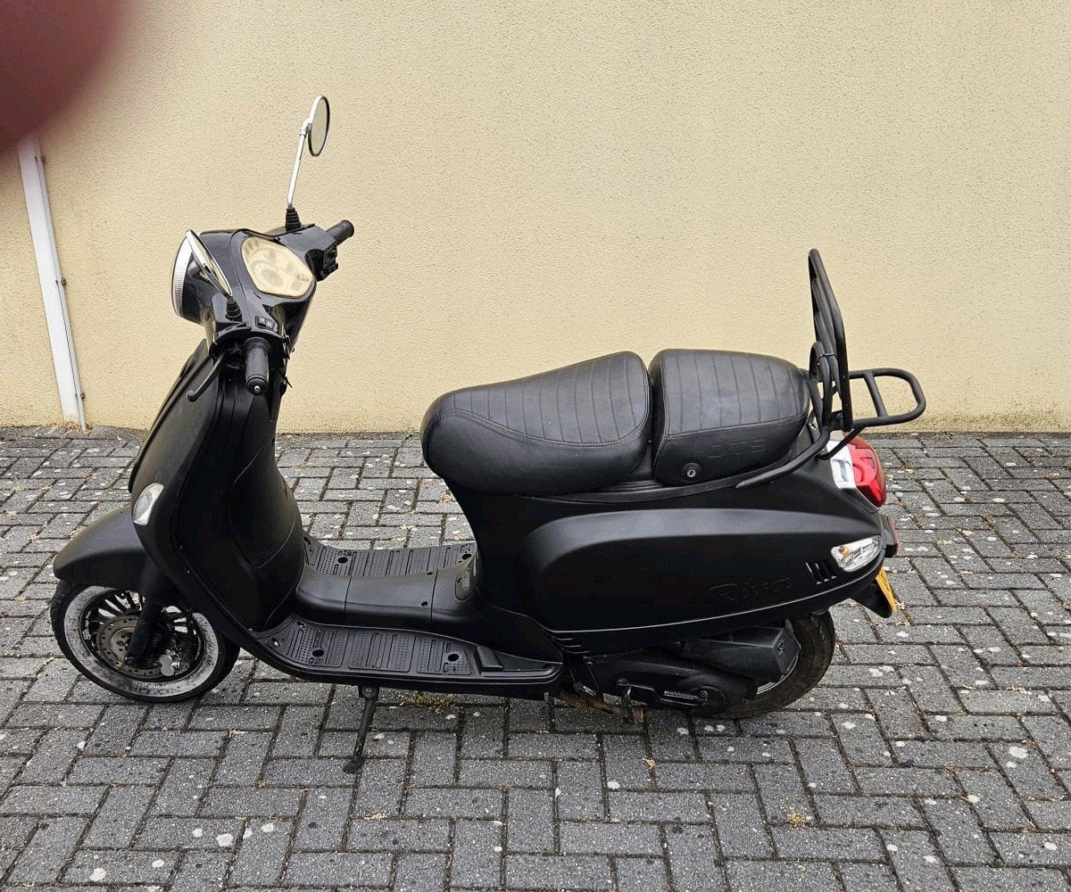 BTC Riva 45km scooter, Fietsen en Brommers, Scooters | Overige merken, Ophalen, Gebruikt, Maximaal 45 km/u, Benzine
