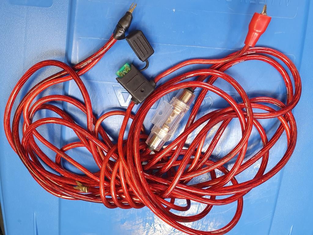 Voedingskabel versterker 12V met zekeringen, Ophalen of Verzenden