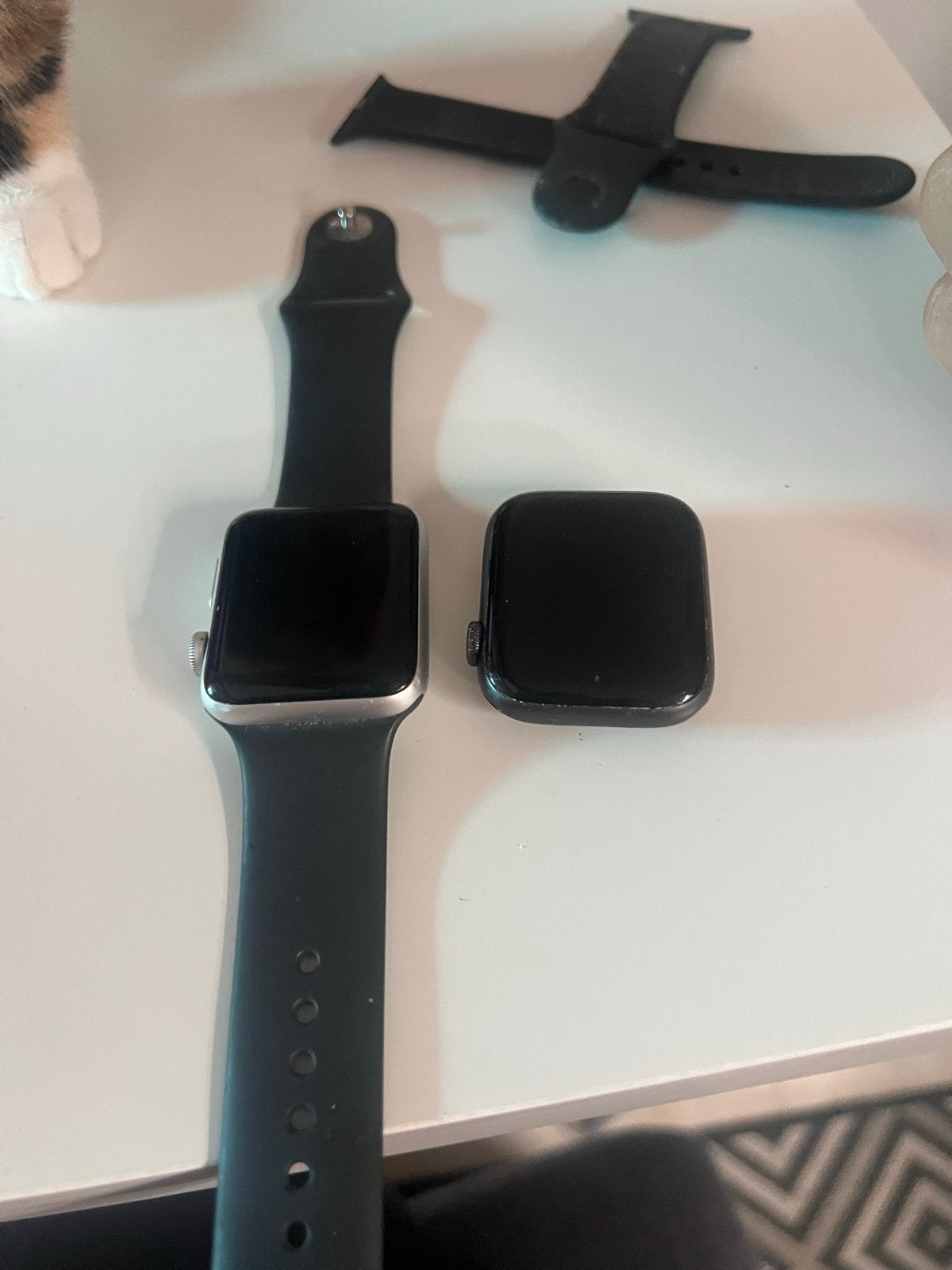 Apple Watch Series 3 (42mm)(GPS+ LTE)  4 (44mm) (GPS), Gebruikt, Hartslag, Zwart, IOS