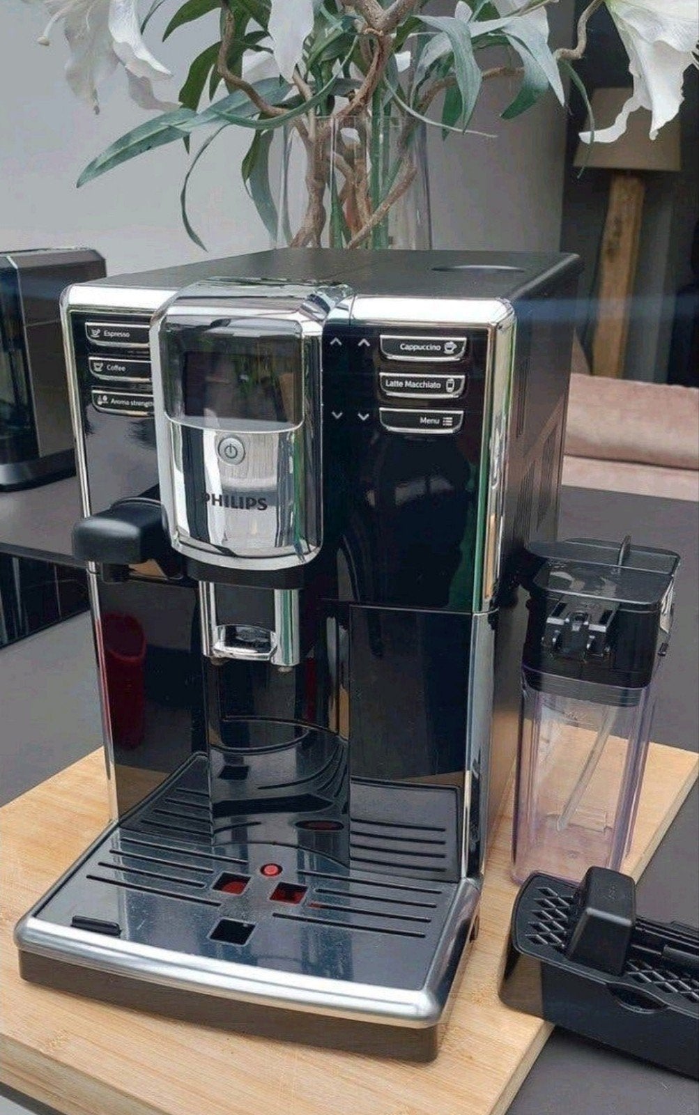 Philips volautomatisch koffie/espresso/cappucino/latte mac, Ophalen, Zo goed als nieuw, Koffiemachine, Afneembaar waterreservoir