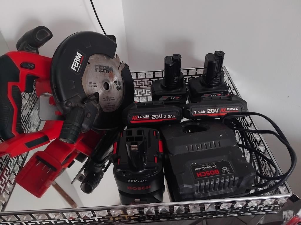 Bosch Lader/Bosch Accu/Bosch Boormachine! Zie de foto, Ophalen, Zo goed als nieuw
