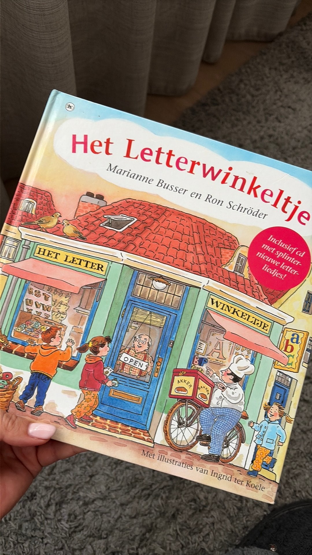 Marianne Busser - Het letterwinkeltje, Ophalen of Verzenden, Gelezen, Marianne Busser; Ron Schröder, Prentenboek