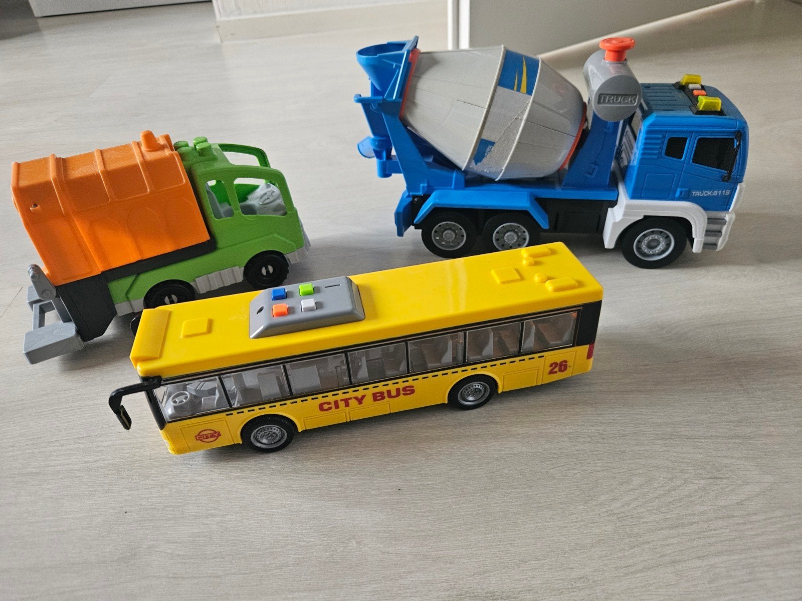 Hot Wheels Ultimate Garage, Paw Patrol mobiles, bruder auto, Ophalen of Verzenden, Zo goed als nieuw
