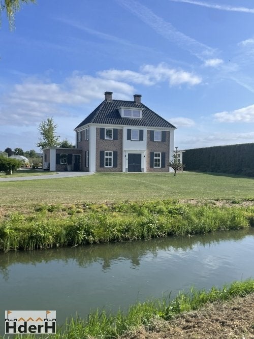 Villa te huur nabij Rhenen, Wageningen, Ede, Utrecht, 8 kamers, 250 m², Rhenen, Via bemiddelaar