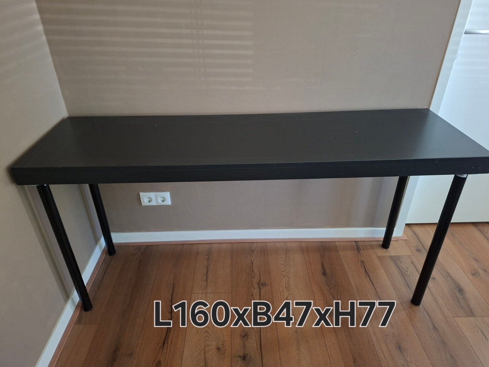 Zwarte sidetable/bureau van IKEA onderdelen (L160xB47xH77), Huis en Inrichting, Tafels | Bijzettafels, Ophalen, Gebruikt, 60 cm of meer