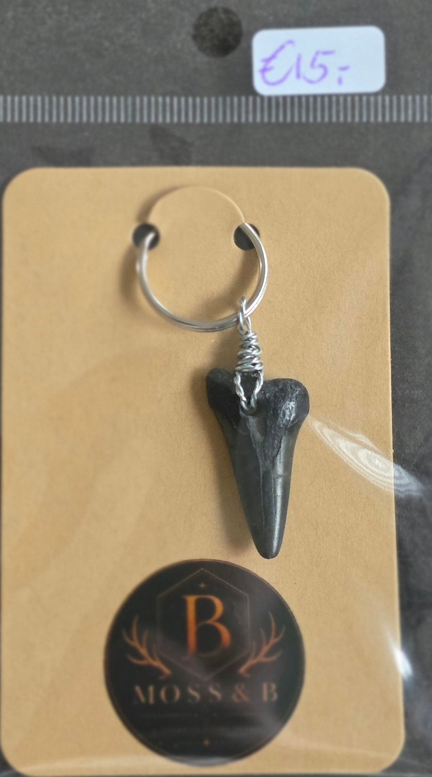 unieke sleutelhanger met fossiele haaientand, Ophalen of Verzenden, Nieuw, Dier of Natuur