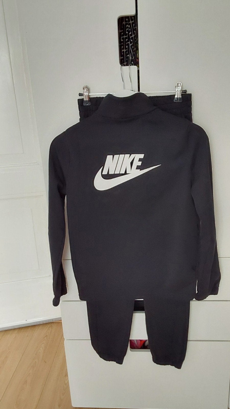 Nike Trainingspak Maat 152, Kinderen en Baby's, Ophalen of Verzenden, Zo goed als nieuw, Setje, Nike