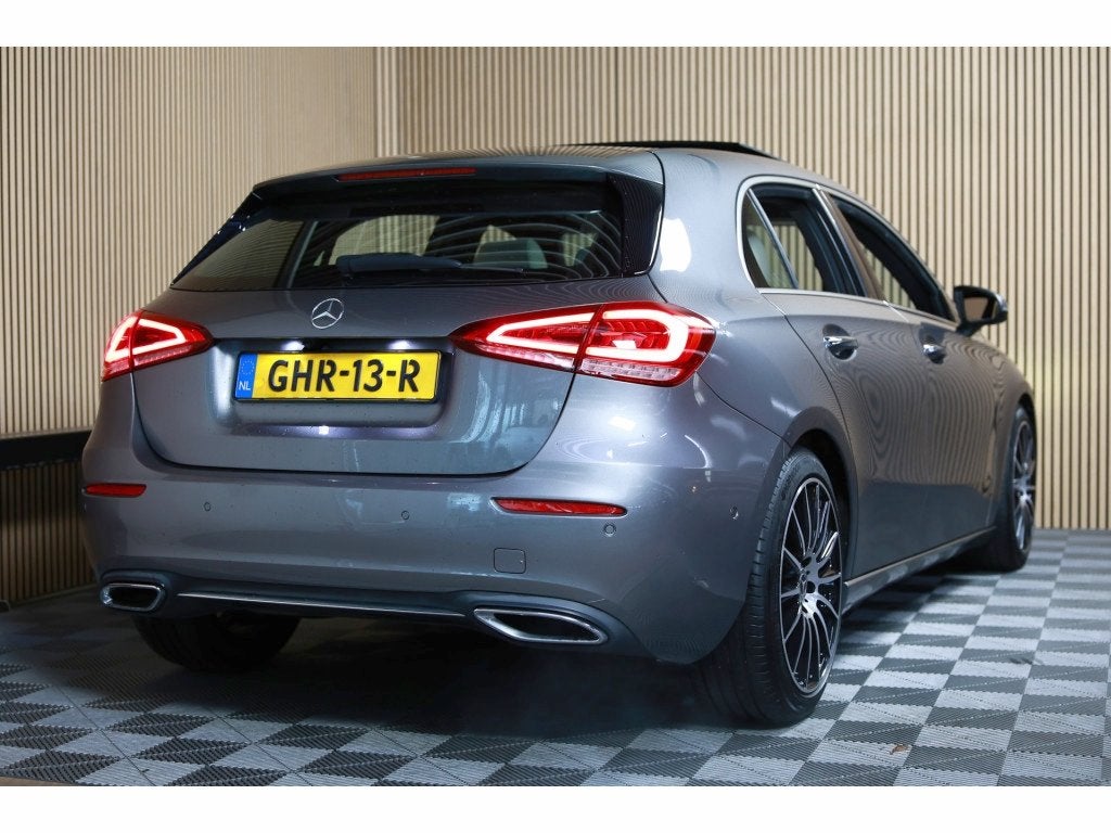 Mercedes-Benz A-Klasse 200 Business Solution AMG PANO MEMORY, Gebruikt, Euro 6, 4 cilinders, Leder