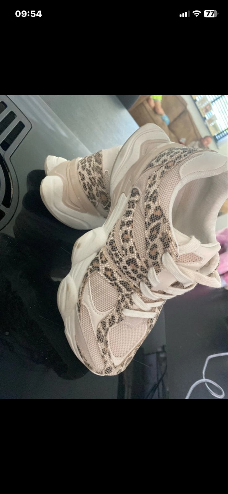 New balance sneakers (nieuw), Beige, Ophalen of Verzenden, Sneakers of Gympen, Zo goed als nieuw
