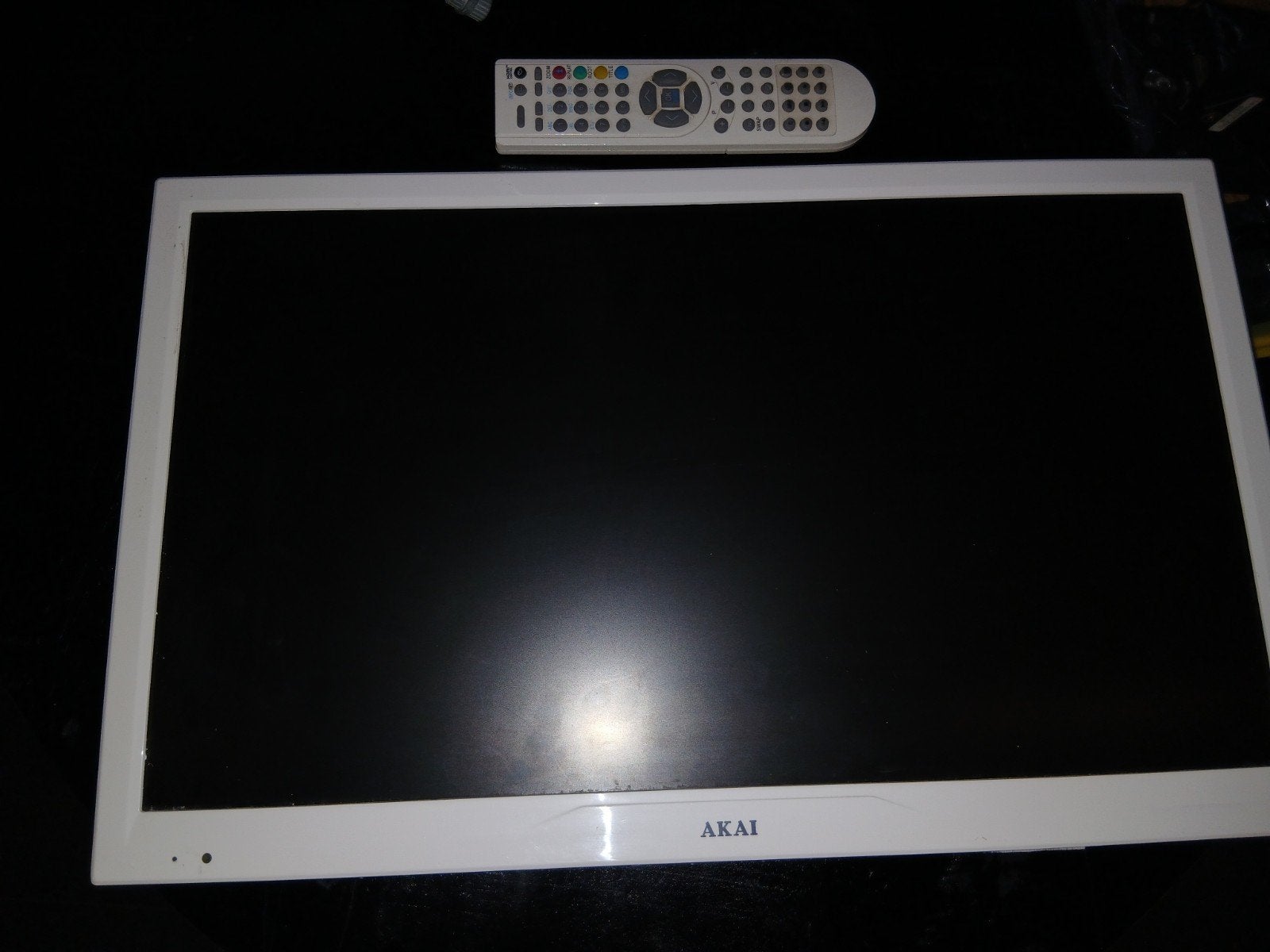 Kleine Akai tv met afstadbedinging, Ophalen, 50 Hz, Overige merken