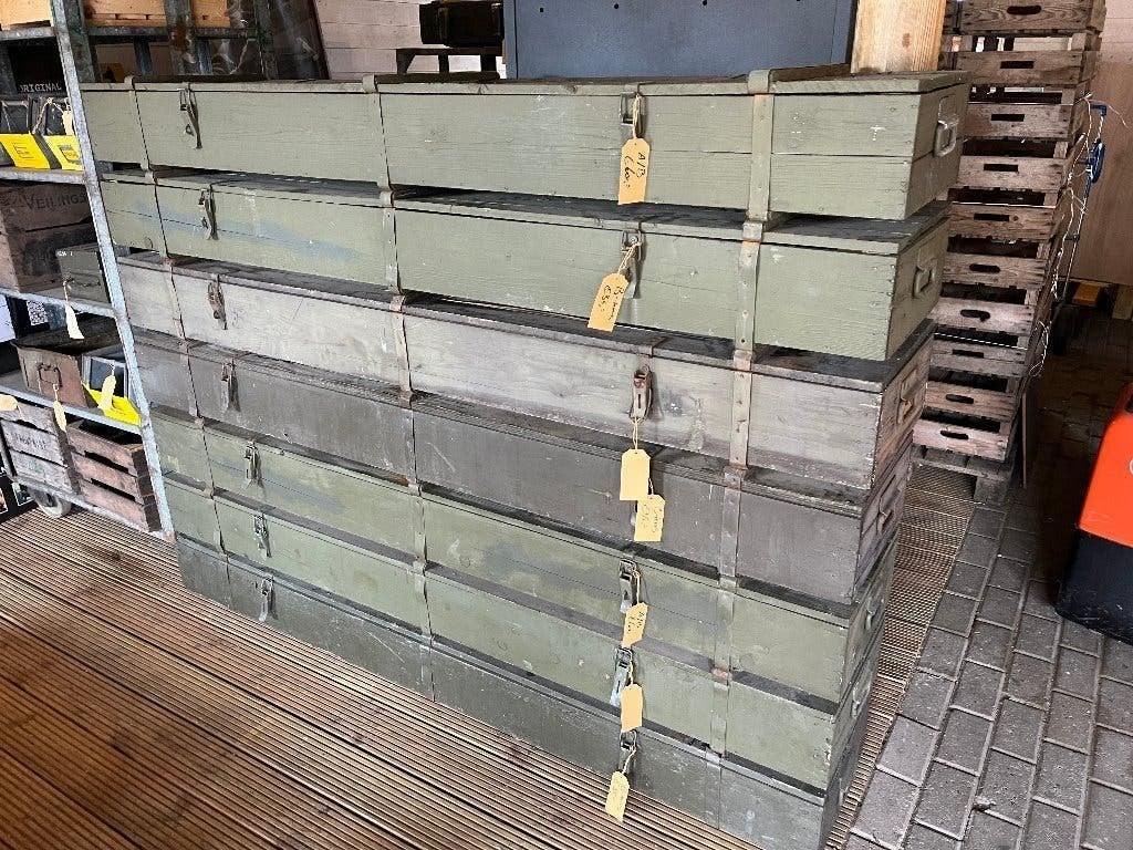 Lange legerkisten circa 2m lang b-keus, Mancave , escaperoom