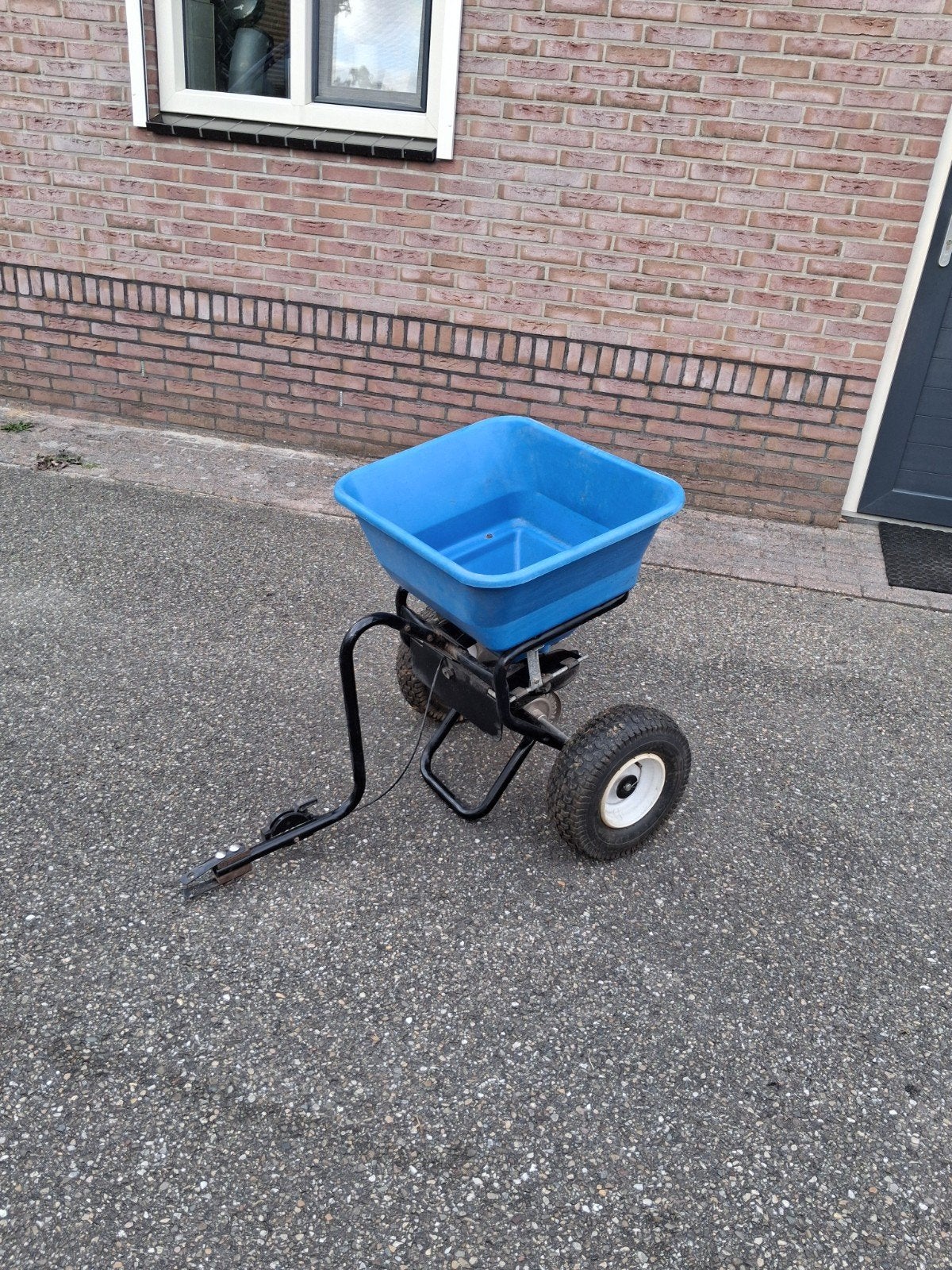 kunstmeststrooier voor zitmaaier, Ophalen, Zo goed als nieuw, 20 m² of meer, Gras